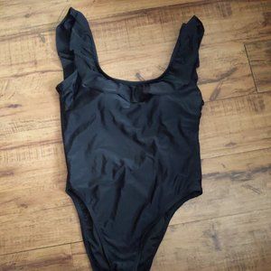 Shade & shore ruffle swim